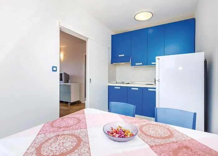 Cozy In Barbat With Wifi Apartamento *