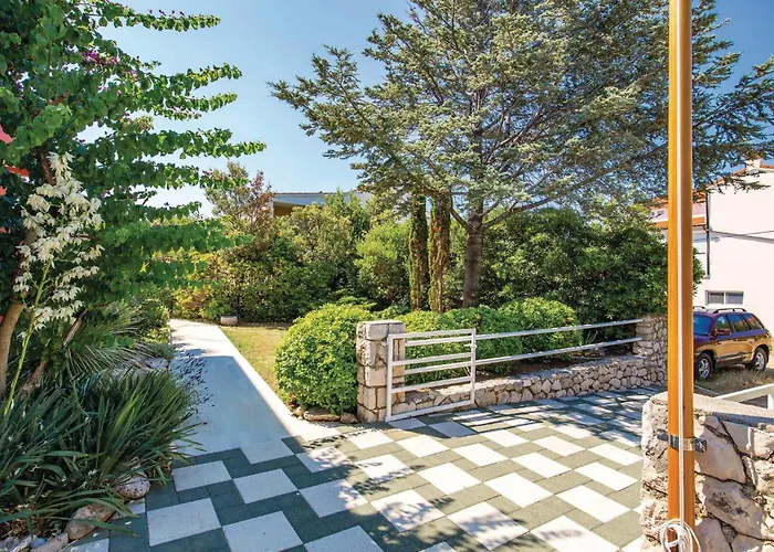 Apartamento Cozy In Barbat With Wifi